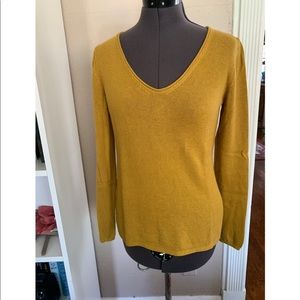Burnt yellow sweater